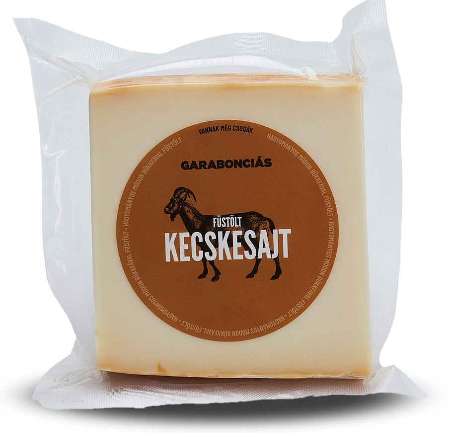 Garabonciás érlelt félkemény füstölt kecskesajt, darabolt
